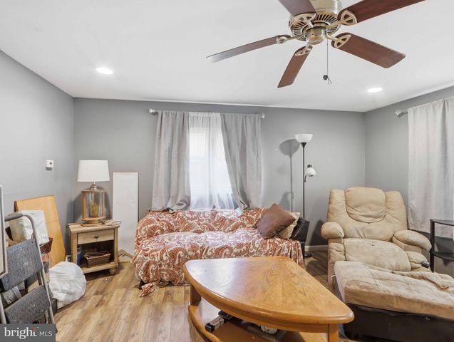2957 FREEWAY FWY, Baltimore, MD 21227