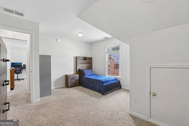 631 Catamount Way SW, Lilburn, GA 30047