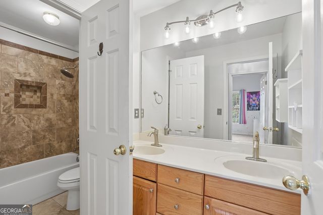 631 Catamount Way SW, Lilburn, GA 30047