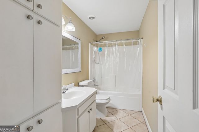 631 Catamount Way SW, Lilburn, GA 30047