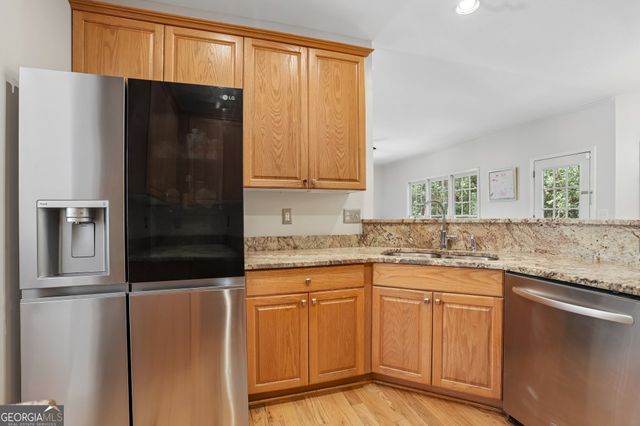 631 Catamount Way SW, Lilburn, GA 30047