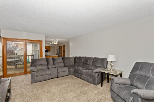 9635 Quail Ridge, Urbandale, IA 50322
