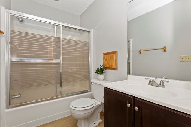 9635 Quail Ridge, Urbandale, IA 50322