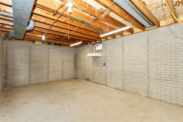 9635 Quail Ridge, Urbandale, IA 50322