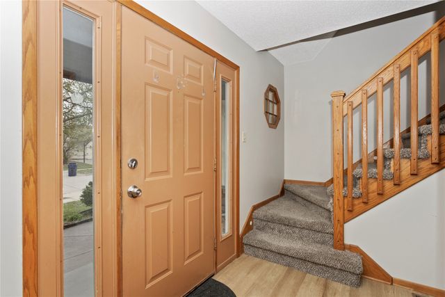 9635 Quail Ridge, Urbandale, IA 50322