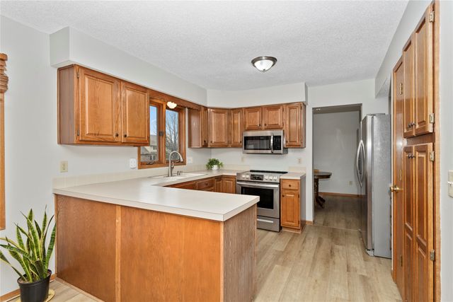 9635 Quail Ridge, Urbandale, IA 50322