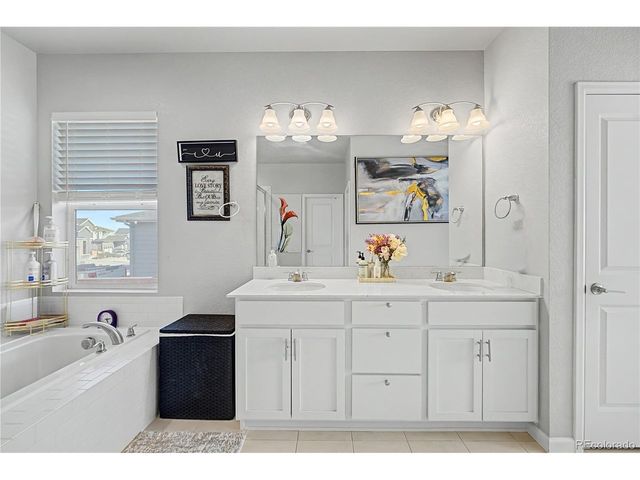 11747 Newport St, Thornton, CO 80233