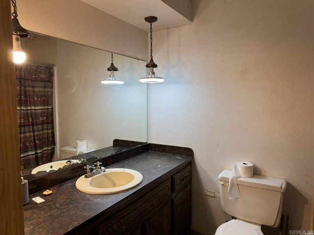 1541 Kennedy Road, Glenwood, AR 71943