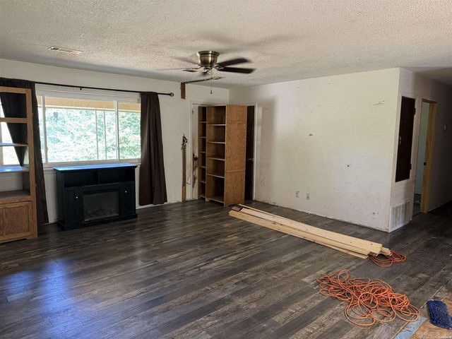 1541 Kennedy Road, Glenwood, AR 71943