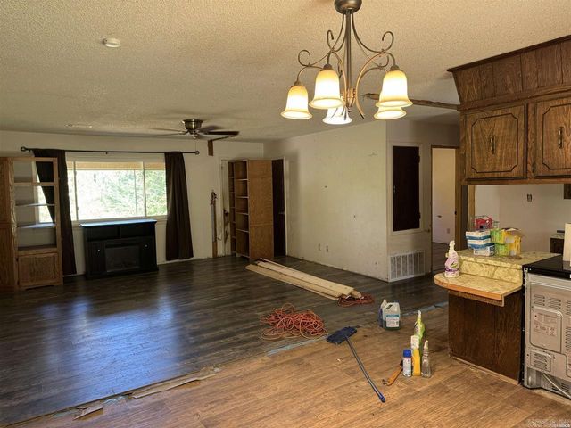 1541 Kennedy Road, Glenwood, AR 71943