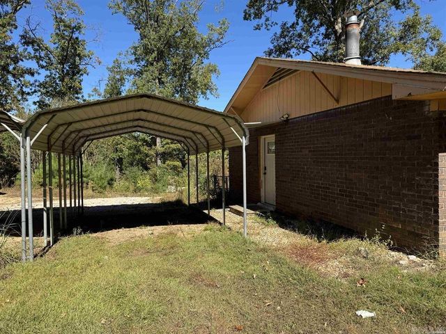 1541 Kennedy Road, Glenwood, AR 71943