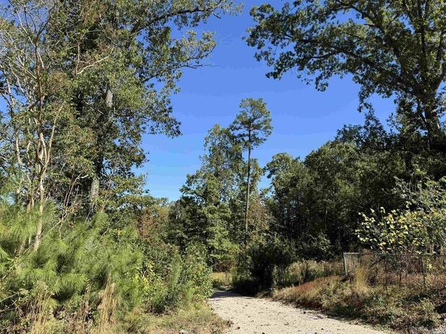 1541 Kennedy Road, Glenwood, AR 71943