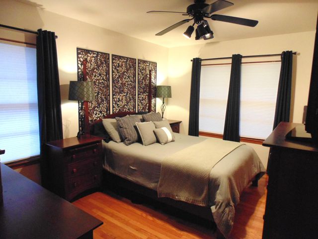 1050 Vermillion Street, Gary, IN 46403