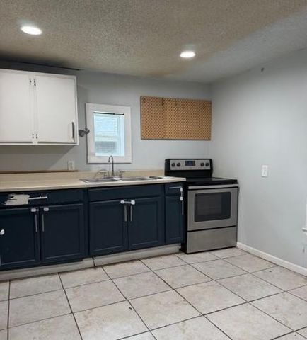 2512 Everett Avenue, Kansas City, KS 66102