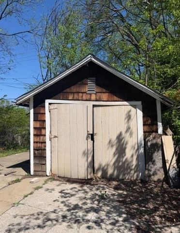2512 Everett Avenue, Kansas City, KS 66102