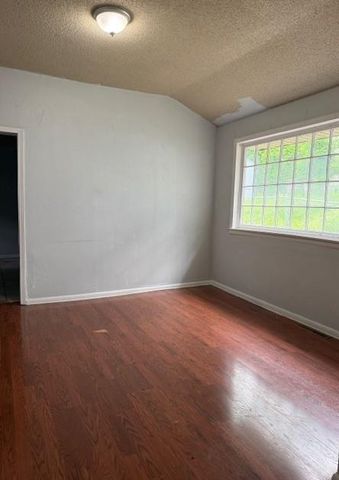 2512 Everett Avenue, Kansas City, KS 66102