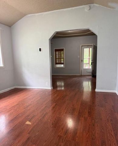 2512 Everett Avenue, Kansas City, KS 66102