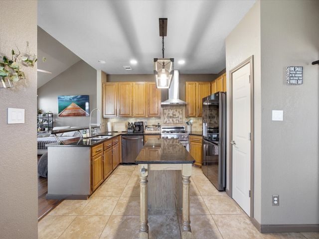 7921 Crystal Creek Circle, Fort Worth, TX 76137