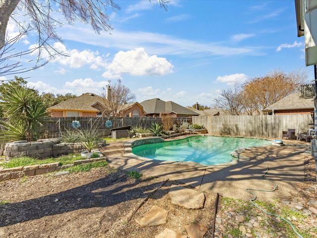 7921 Crystal Creek Circle, Fort Worth, TX 76137