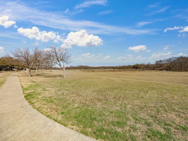 7921 Crystal Creek Circle, Fort Worth, TX 76137