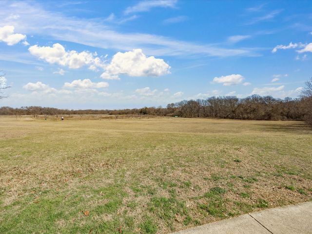 7921 Crystal Creek Circle, Fort Worth, TX 76137