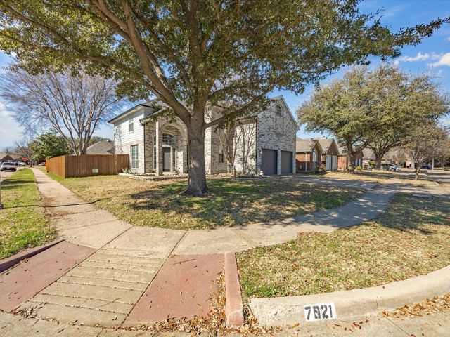 7921 Crystal Creek Circle, Fort Worth, TX 76137
