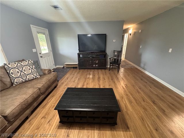 34062 Midway Road, Poteau, OK 74953