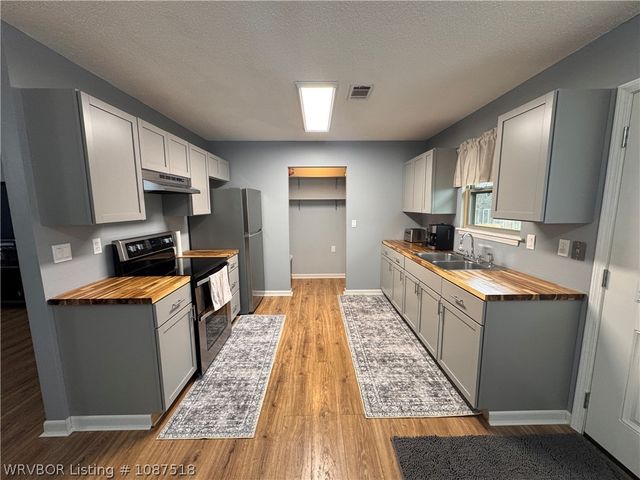 34062 Midway Road, Poteau, OK 74953