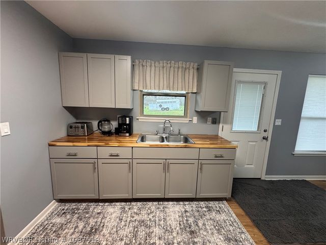 34062 Midway Road, Poteau, OK 74953