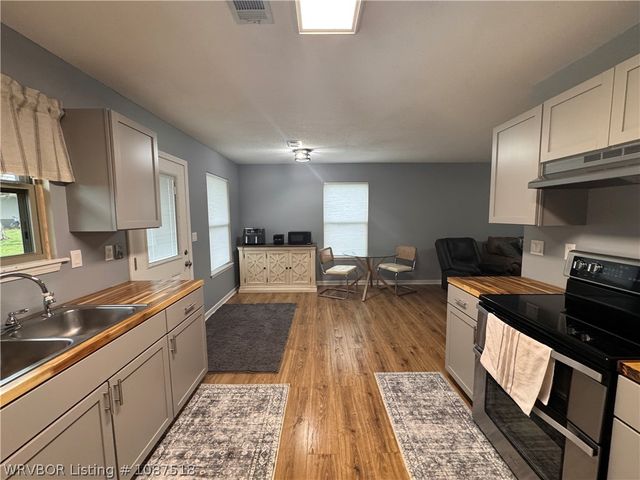 34062 Midway Road, Poteau, OK 74953