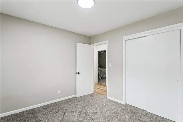 971 N Westlink Ave, Wichita, KS 67212
