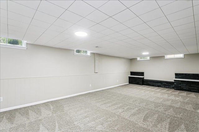 971 N Westlink Ave, Wichita, KS 67212
