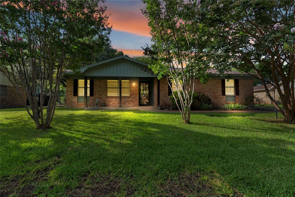 1415 Meadowlark Drive, Hillsboro, TX 76645