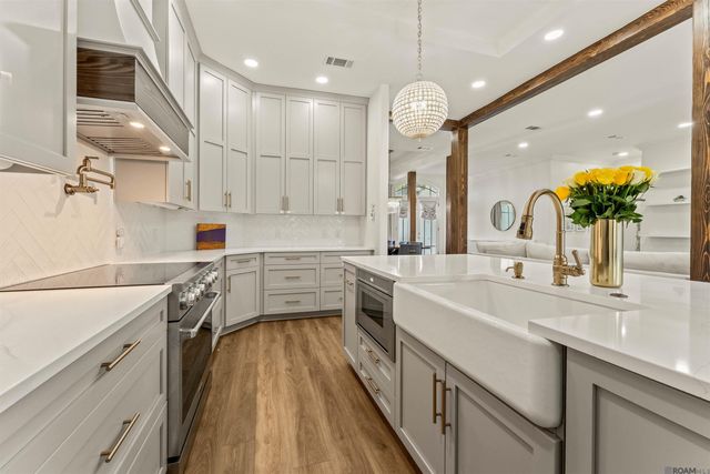 13604 Paddington Ln, Baton Rouge, LA 70810