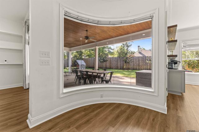 13604 Paddington Ln, Baton Rouge, LA 70810