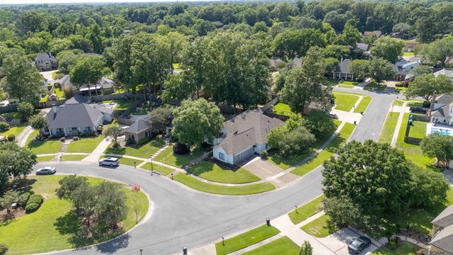 13604 Paddington Ln, Baton Rouge, LA 70810