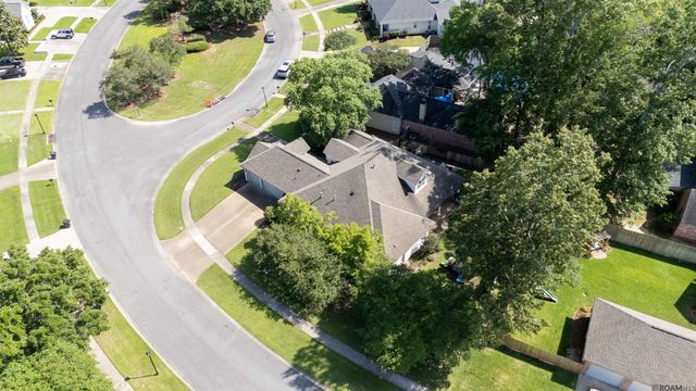 13604 Paddington Ln, Baton Rouge, LA 70810