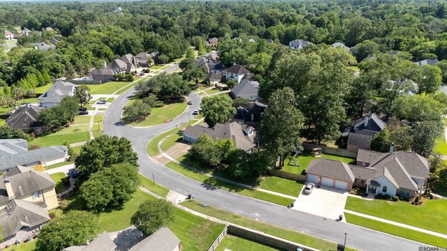 13604 Paddington Ln, Baton Rouge, LA 70810