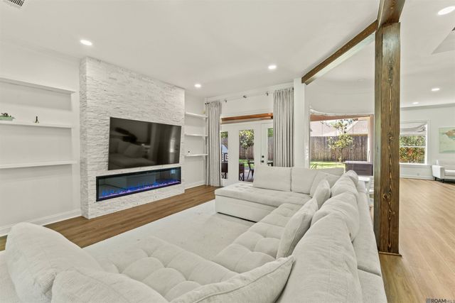 13604 Paddington Ln, Baton Rouge, LA 70810