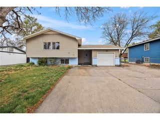 1026 Drury Ln, Colorado Springs, CO 80911