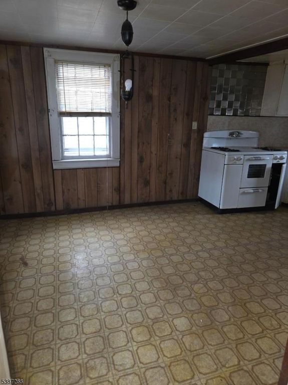 157 Westfield Ave, Clark Twp., NJ 07066 — photo 5