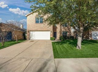 3833 cedar falls Drive, Fort Worth, TX 76244