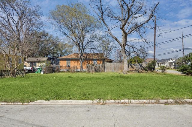 1115 Bigelow Street, Houston, TX 77009