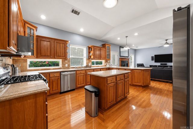100 Penbay Place, Hot Springs, AR 71901