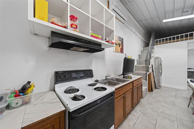 2213 Ellis Drive, Rosharon, TX 77583