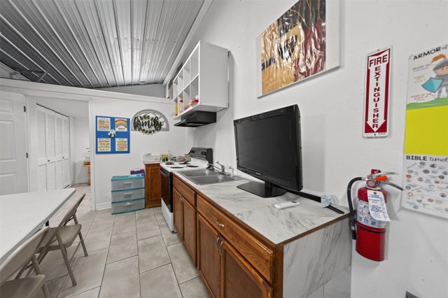 2213 Ellis Drive, Rosharon, TX 77583