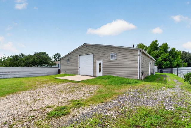 2213 Ellis Drive, Rosharon, TX 77583
