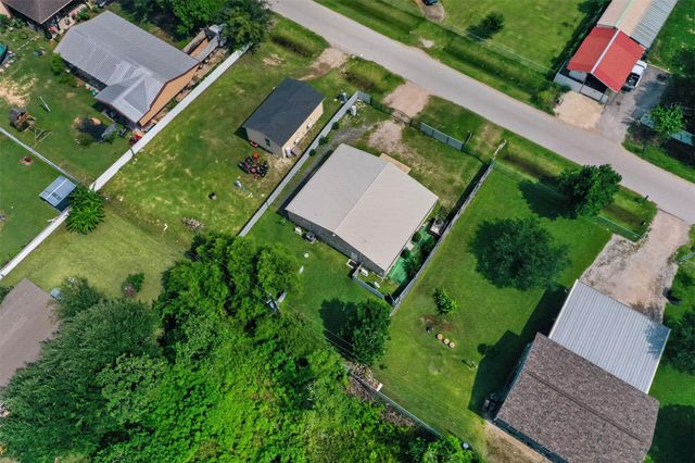 2213 Ellis Drive, Rosharon, TX 77583