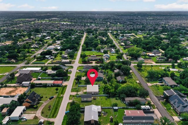 2213 Ellis Drive, Rosharon, TX 77583
