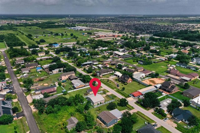 2213 Ellis Drive, Rosharon, TX 77583